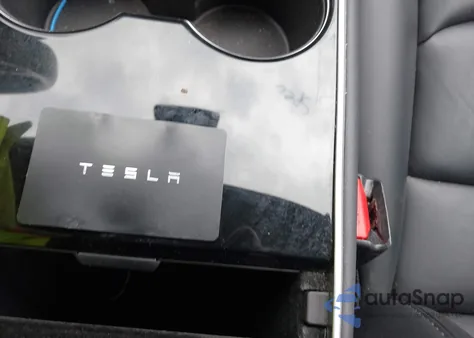 2019 Tesla Model 3 Long Range/Performance from USA, damaged, VIN 5YJ3E1EBXKF393900